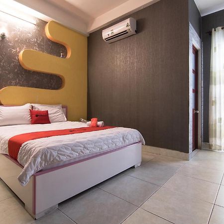 Reddoorz Plus Near Aeon Mall Tan Phu 2 โฮจิมินห์ซิตี้ ภายนอก รูปภาพ